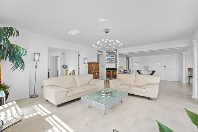 4 of 26 - 2600 N Flagler Drive #1007, West Palm Beach, FL