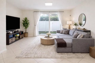 Photo of Listing #F10537107