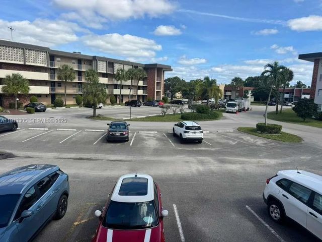 2 of 18 - 3001 Nw 46th Avenue #207, Lauderdale Lakes, FL