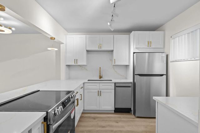 3 of 33 - 2647 Garden Drive #101, Lake Worth, FL