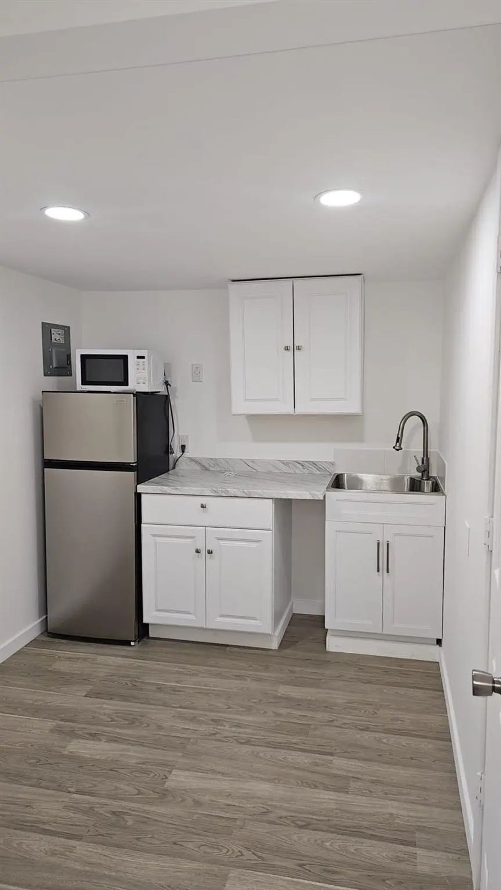 1111 N 63rd Avenue, Hollywood