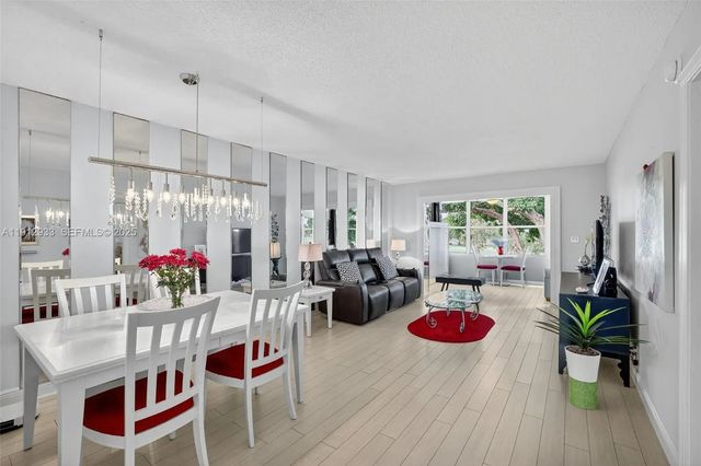 7817 Golf Circle Drive #305, Margate