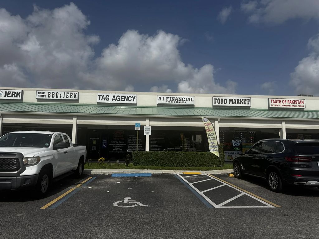 1431 N Palm Avenue, Pembroke Pines