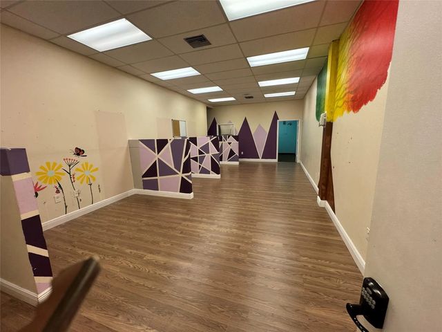 3 of 10 - 1431 N Palm Avenue, Pembroke Pines, FL