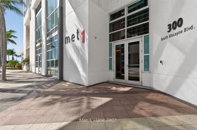 4 of 40 - 300 S Biscayne Boulevard #t-2407, Miami, FL