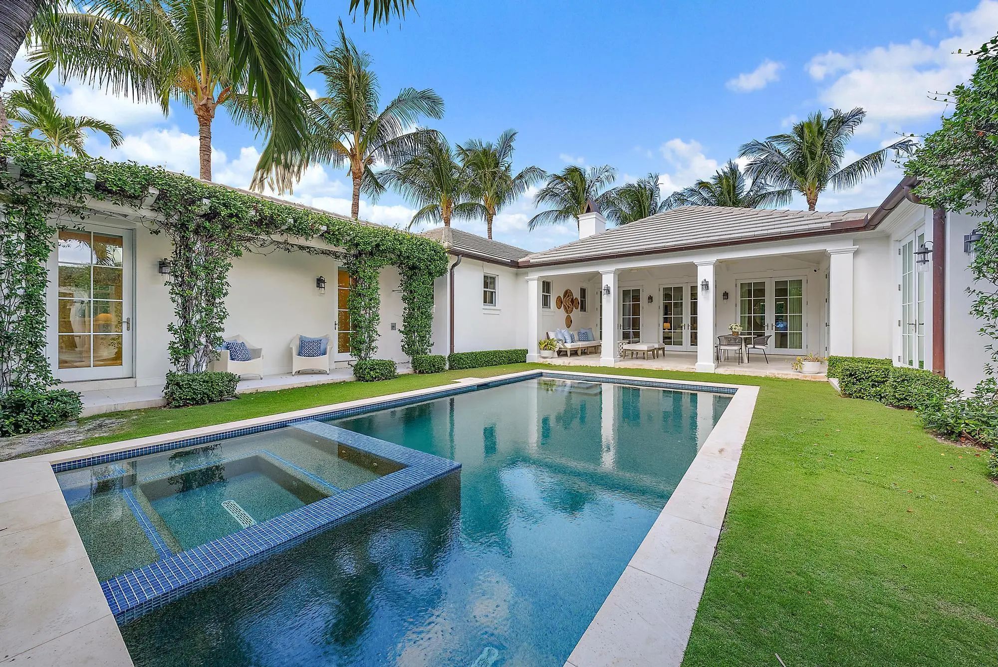 216 Sandpiper Drive, Palm Beach