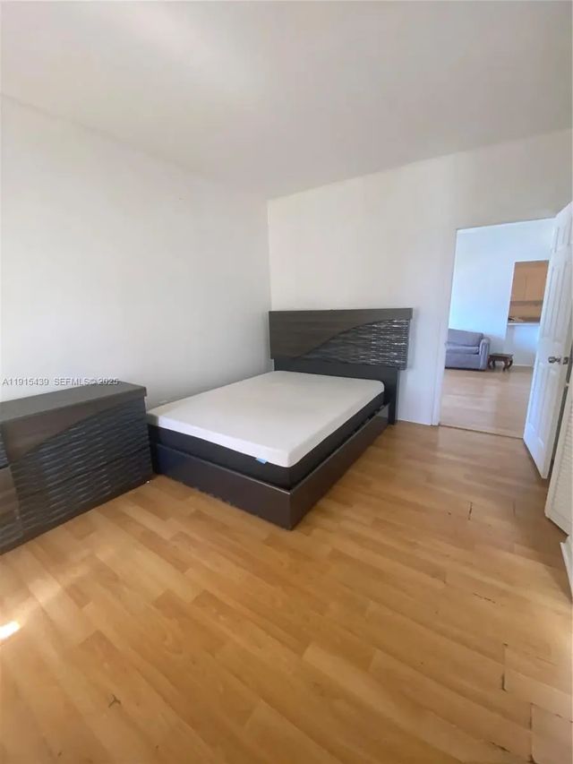 5 of 8 - 1051 Meridian Avenue #1m, Miami Beach, FL