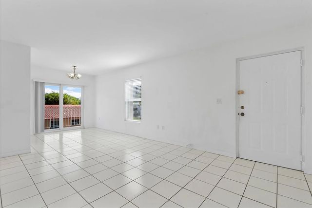 4 of 15 - 2138 Sw 6th Street #301, Miami, FL