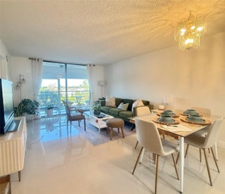 Photo of Listing #F10537319