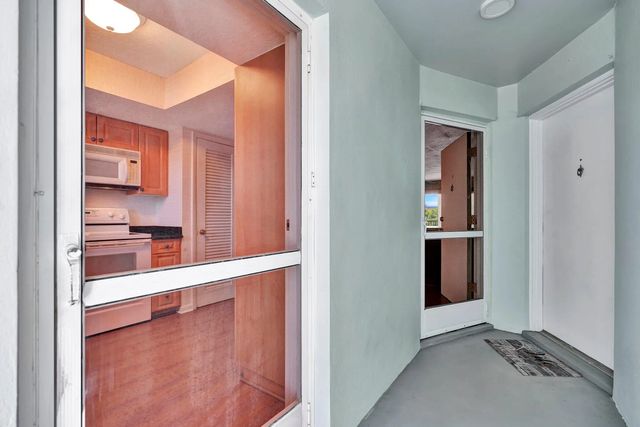 4 of 55 - 121 Wettaw Lane #211, North Palm Beach, FL