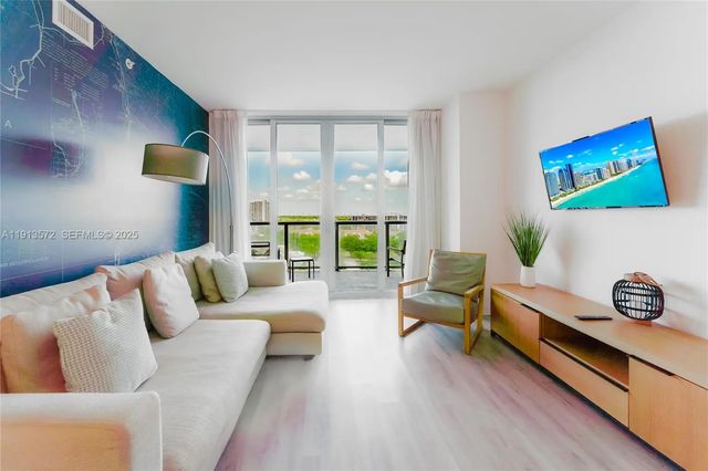2602 E Hallandale Beach Boulevard #r1206, Hallandale Beach