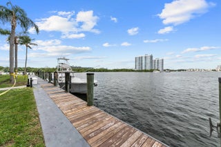 Photo of Listing #R11141444