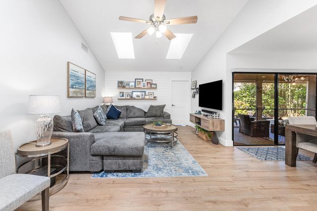 4 of 37 - 6194 Brandon Street, Palm Beach Gardens, FL