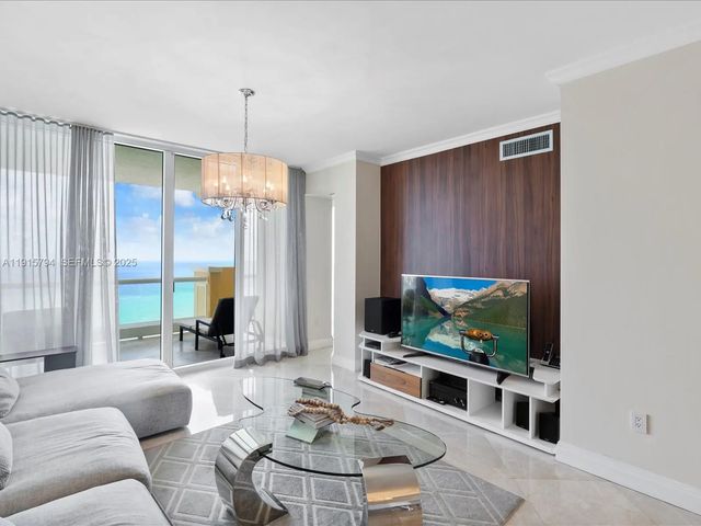3 of 46 - 17875 Collins Avenue #3305, Sunny Isles Beach, FL