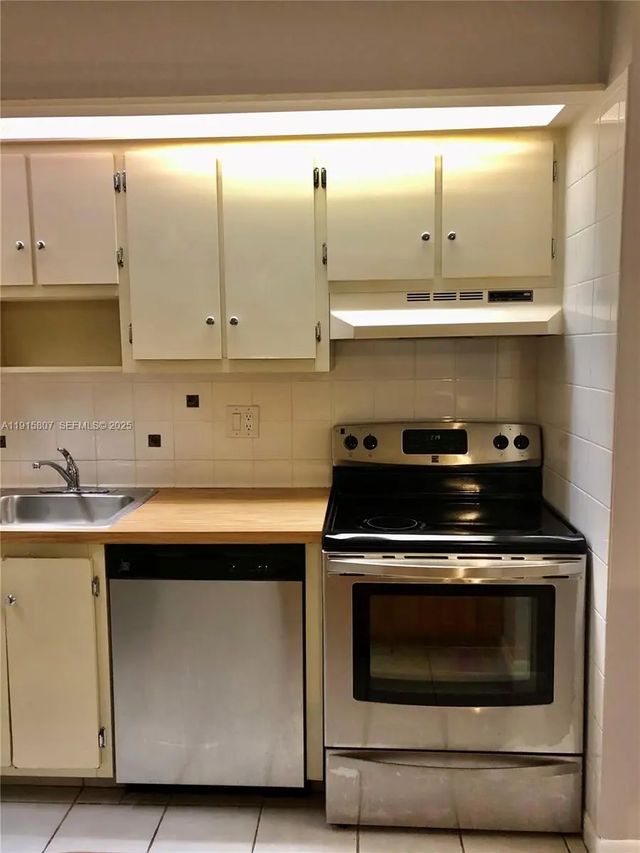 5 of 20 - 9753 W Mcnab Road #112, Tamarac, FL