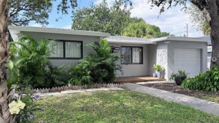 Photo of Listing #F10537400