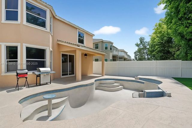 5 of 90 - 1579 Briar Oak Drive, Royal Palm Beach, FL