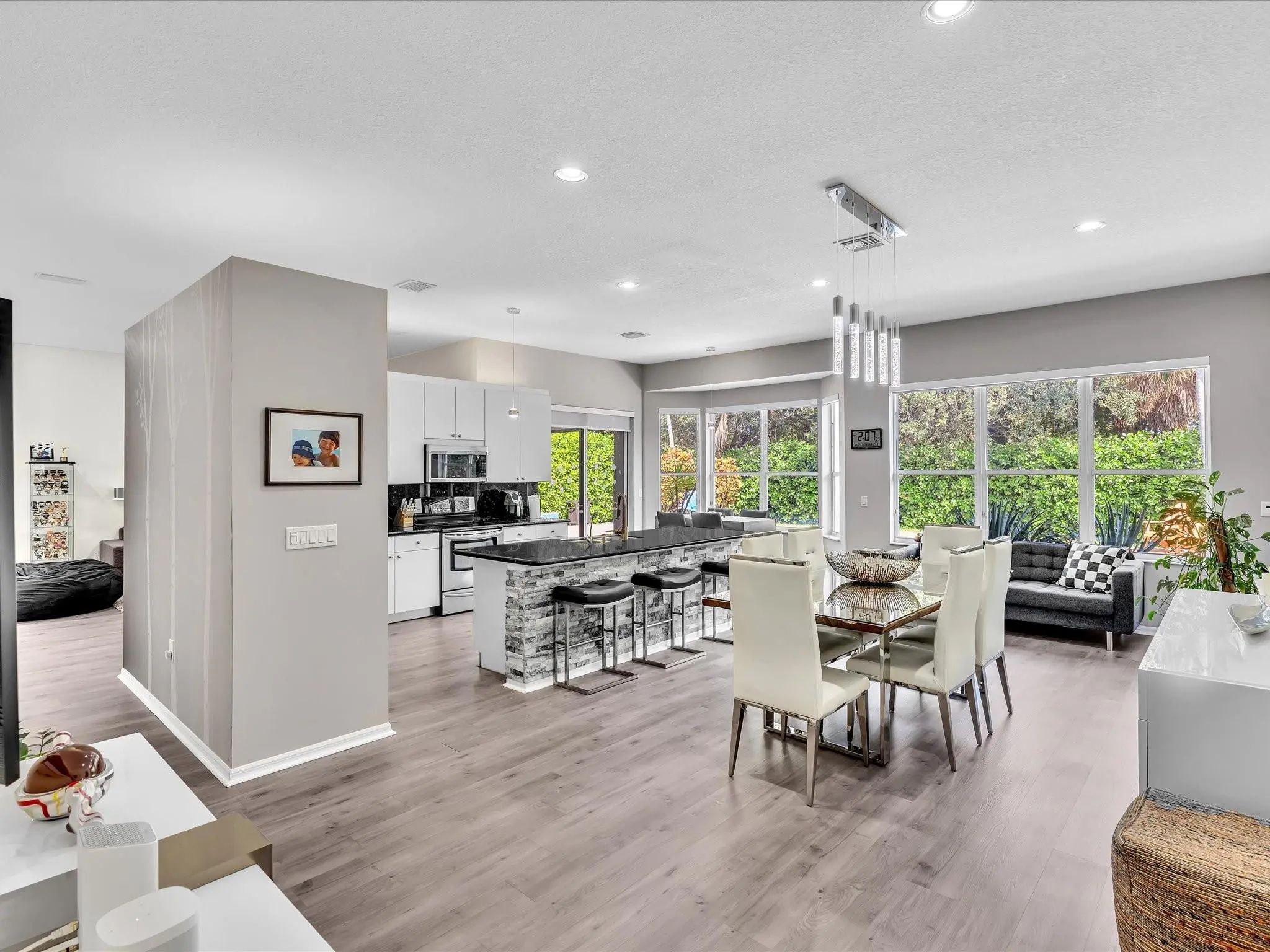 1089 Sw 159th Terrace, Pembroke Pines