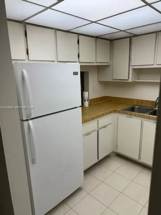4 of 17 - 400 Commodore Drive #108, Plantation, FL