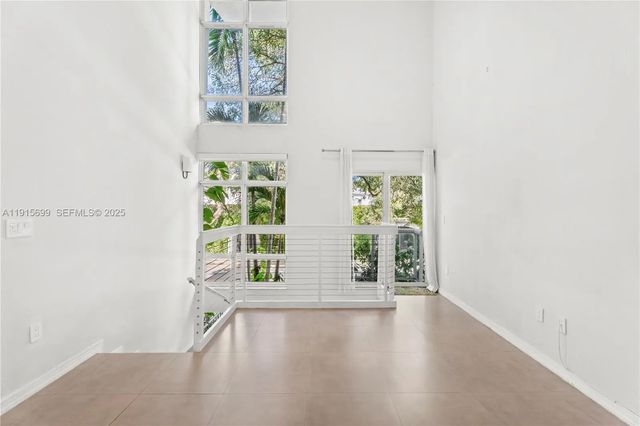 4 of 18 - 1853 Jefferson Avenue #6, Miami Beach, FL
