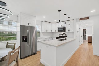 Photo of Listing #R11141612