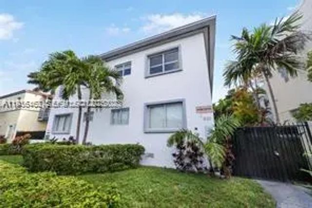2 of 13 - 820 15th Street #104, Miami Beach, FL