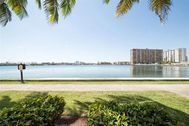 5 of 70 - 17100 N Bay Road #1107, Sunny Isles Beach, FL
