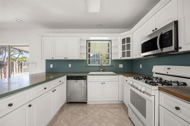 5 of 16 - 9162 Sw 213th Lane, Cutler Bay, FL