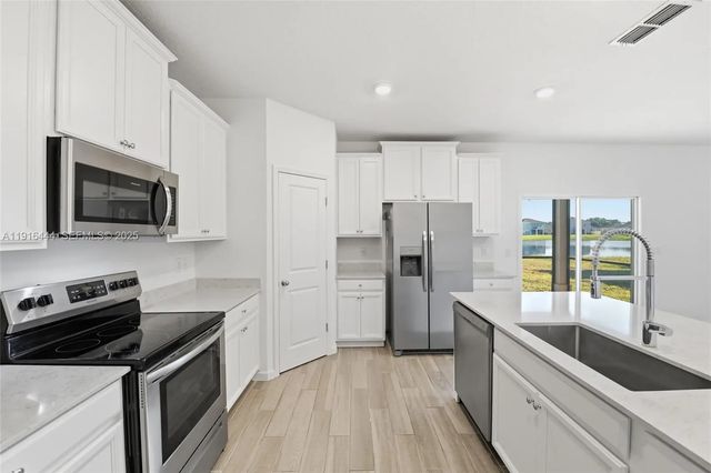 4 of 49 - 9852 Lemon Balm Way, Jacksonville, FL