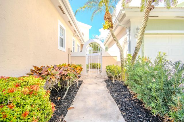3 of 32 - 1019 Lytham Court, West Palm Beach, FL