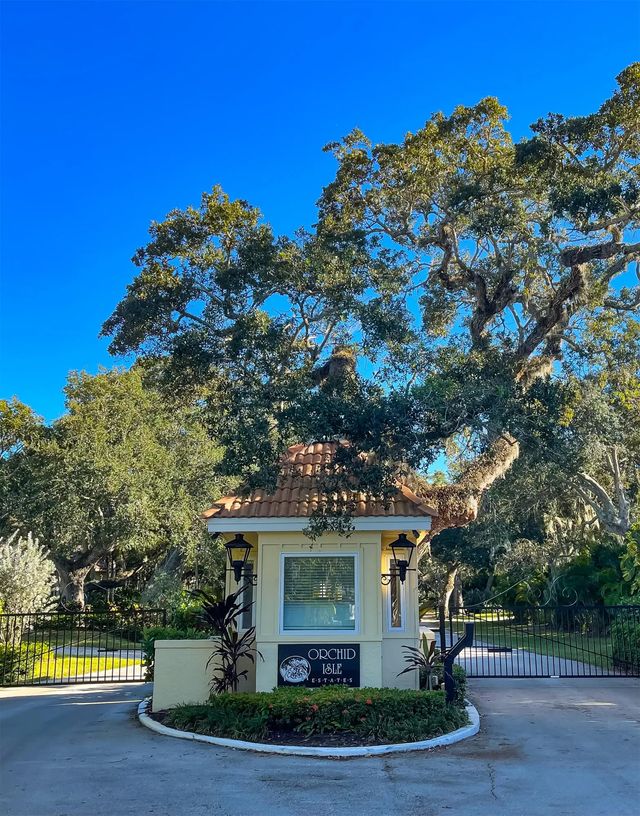 3 of 10 - 2545 Riverview Court, Vero Beach, FL