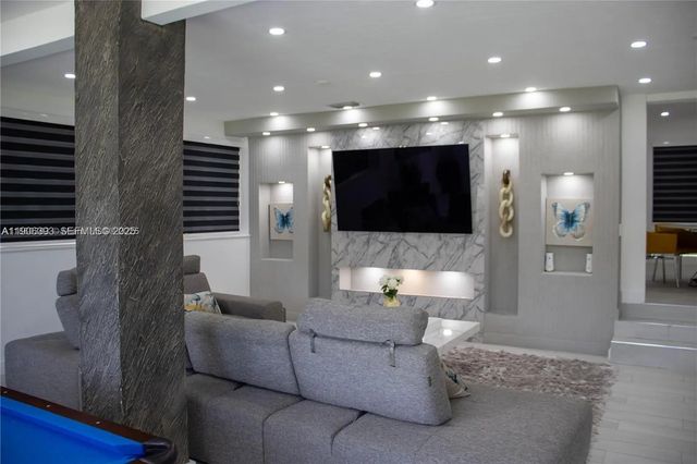 4 of 38 - 295 Ne 150th Street, Miami, FL