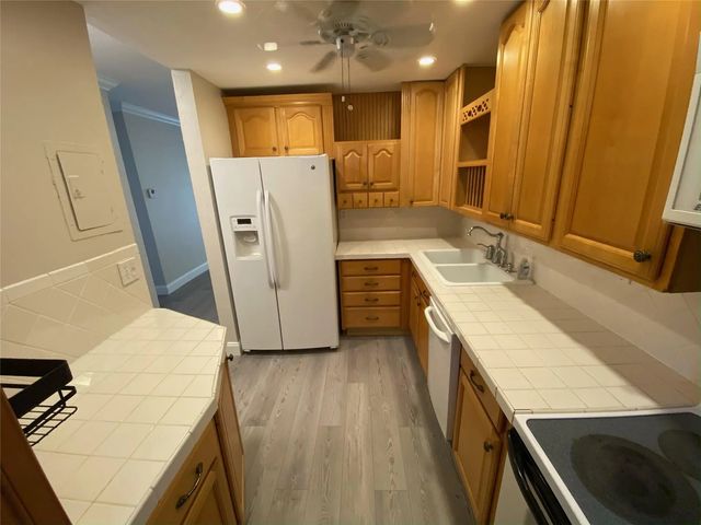 5 of 12 - 1400 Ne 57th Street #104, Fort Lauderdale, FL