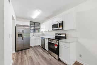 Photo of Listing #R11141913