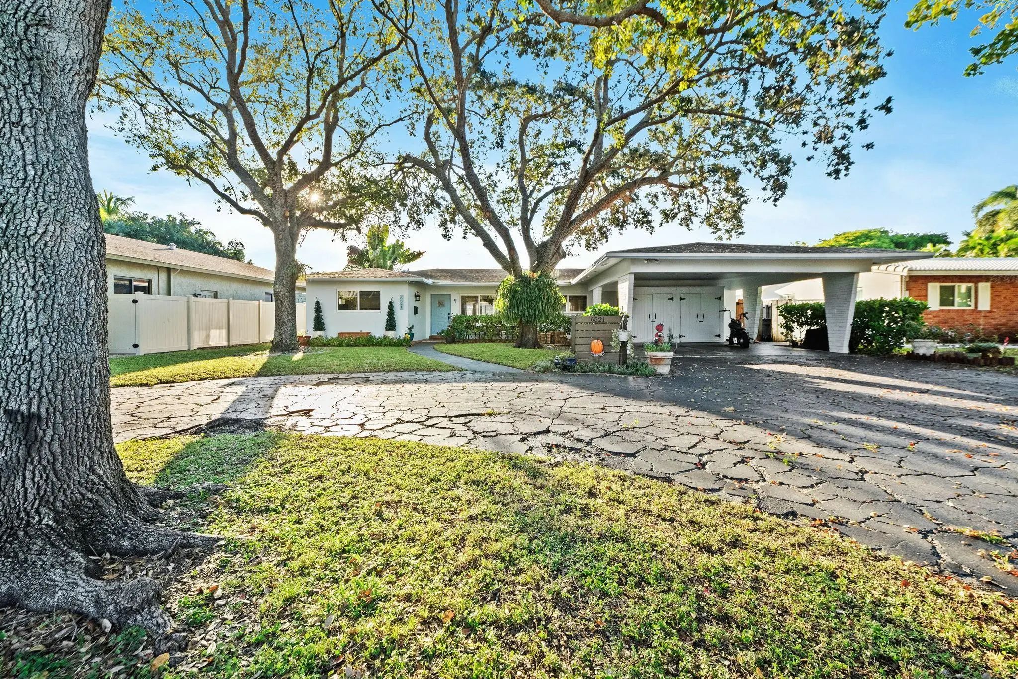 6521 Ne 20th Terrace, Fort Lauderdale