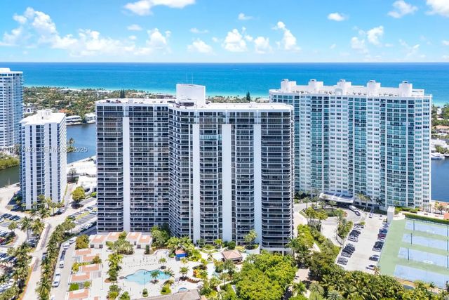 20281 E Country Club Drive #1009, Aventura