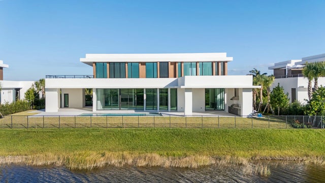 Photo of Listing #R11142086