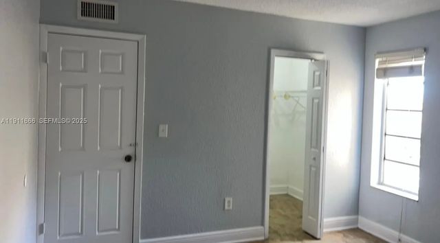 575 W 69th Street #208, Hialeah