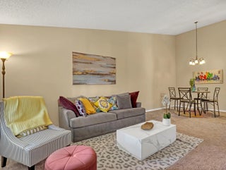 Photo of Listing #R11142105