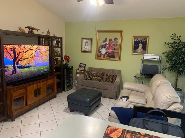 3 of 13 - 462 Se 23rd Drive, Homestead, FL