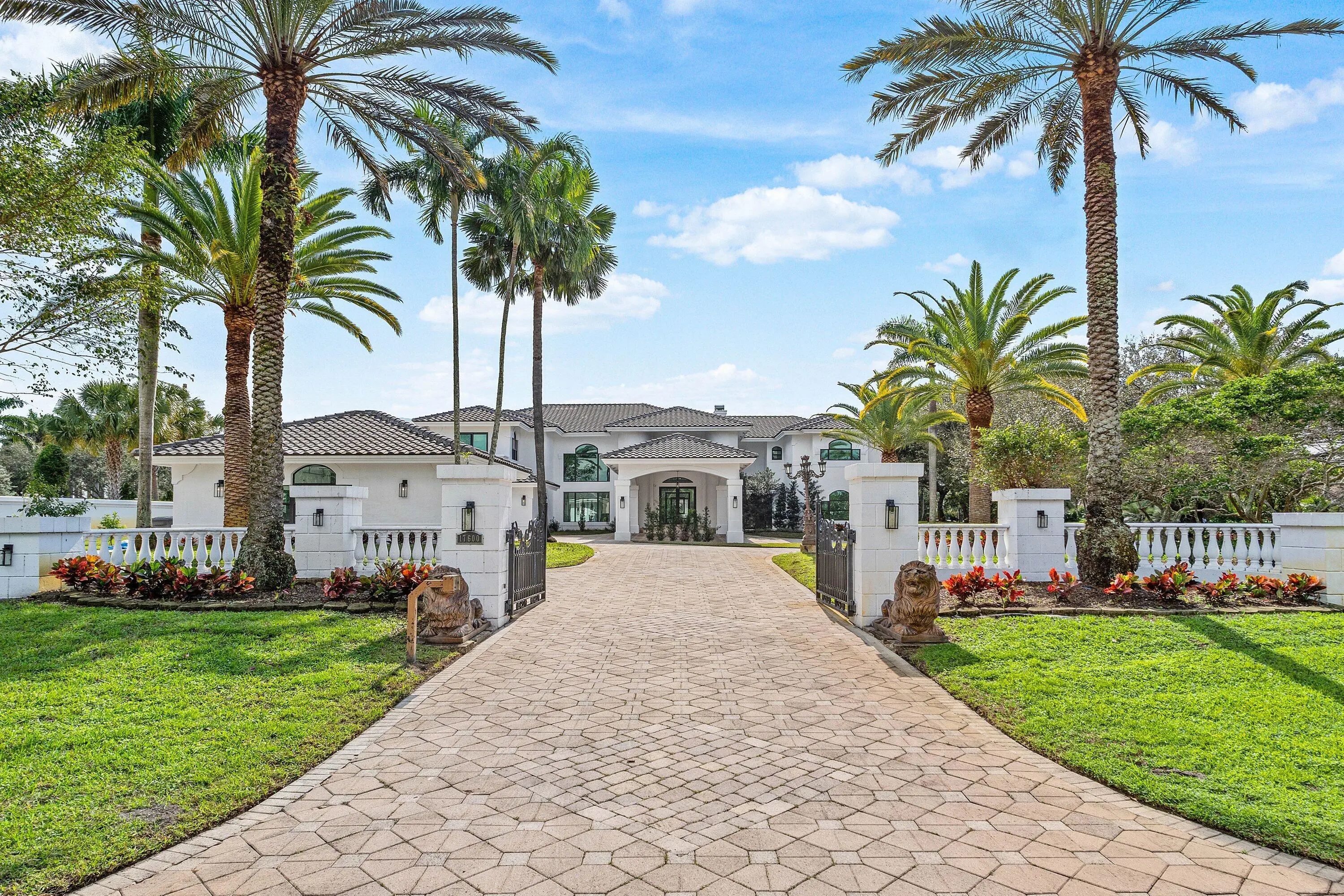 17600 E Fieldbrook Circle E, Boca Raton