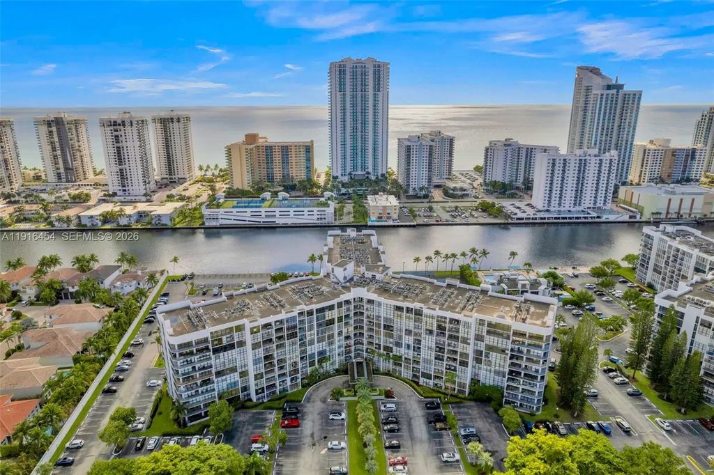 1000 Parkview Drive #518, Hallandale Beach