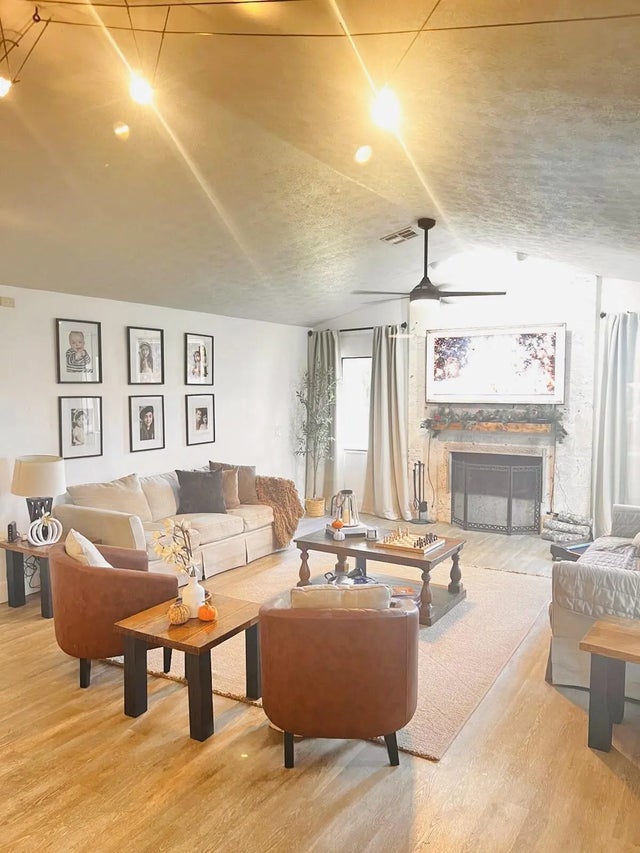 Photo of Listing #R11142161