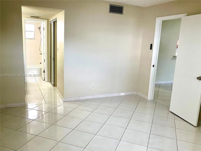 5 of 87 - 4270 Nw 40th Street #103, Lauderdale Lakes, FL