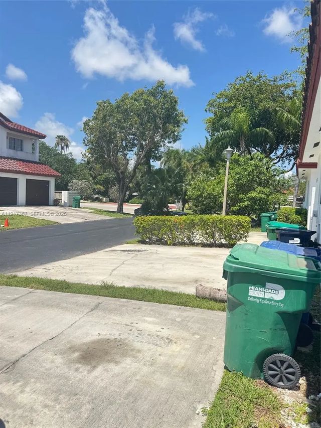 3 of 30 - 8419 Sw 209th Street, Cutler Bay, FL