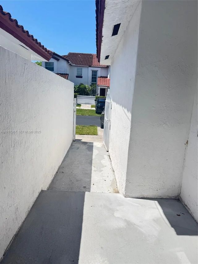 4 of 30 - 8419 Sw 209th Street, Cutler Bay, FL