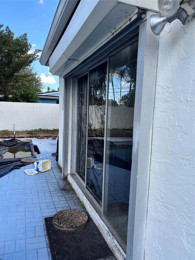 3 of 23 - 6541 Sherman Street, Hollywood, FL