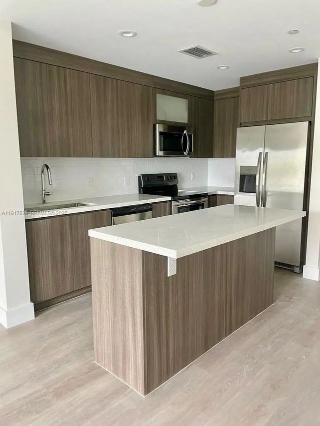 2 of 22 - 1938 Jackson Street #403, Hollywood, FL