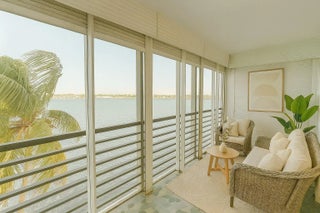 Photo of Listing #F10537848