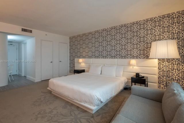 4 of 26 - 1100 West Avenue #1515, Miami Beach, FL